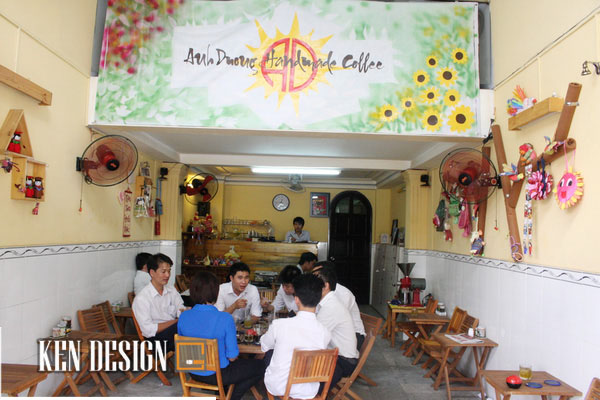 trang trí quán cafe từ đồ phế thải